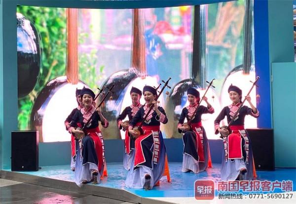 特色桂品亮相第四屆進博會，壯美廣西“美出圈”