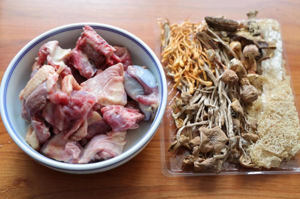 秋天天氣乾燥，這湯水要多喝，營養豐富，每次一鍋不夠喝，特鮮美