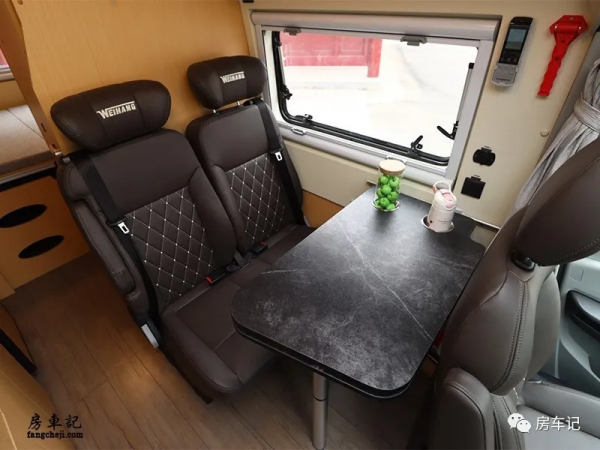 大通V90改裝升級！衛航V590房車重磅推出，到底新在哪兒？