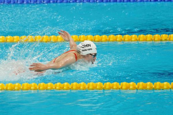 江蘇運動員張雨霏勇奪十四運女子100米蝶泳金牌