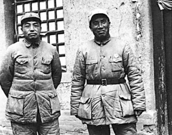 賴傳珠將自己定為中將，毛主席堅決否定，最終他被授予什麼軍銜？