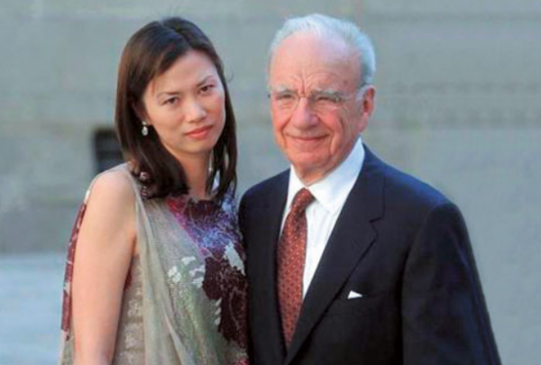 7位“偏愛小鮮肉”的女星，個個神采飛揚，姐弟戀就那麼香？