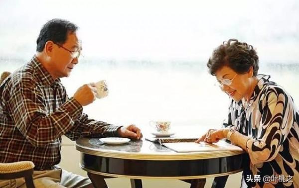 7旬老人哭訴：退休金6千，卻吃不起一頓肉