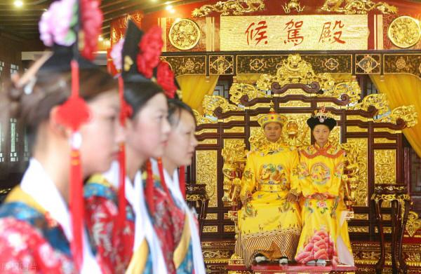 在平均壽命都很短的古代，乾隆為何能長壽？長壽秘訣是什麼？