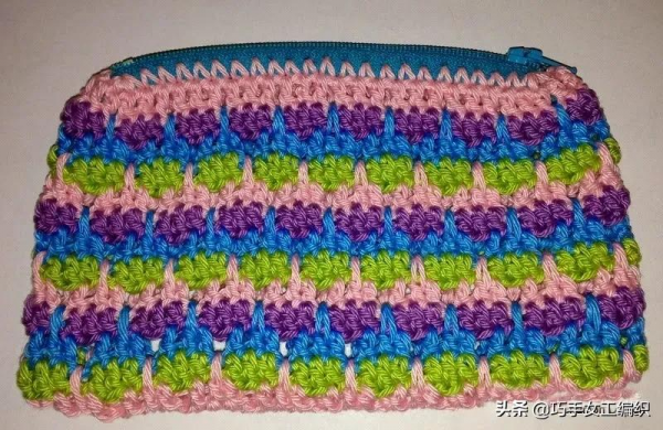 舊衣褲的拉鍊剪下來後，用鉤針戳一圈就有無數的收納