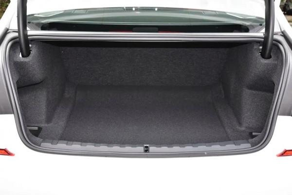 適合年輕人的豪華B級車，6.2秒可破百，寶馬3系究竟有哪些看點？