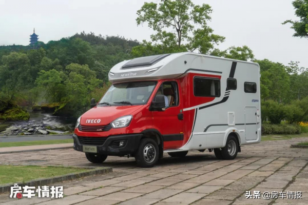 新款依途房車,有航空鋁車身和2張2米大床,四口之家玩安心又舒服 新款依途房車,有航空鋁車身和2張2米大床,四口之家玩安心又舒服