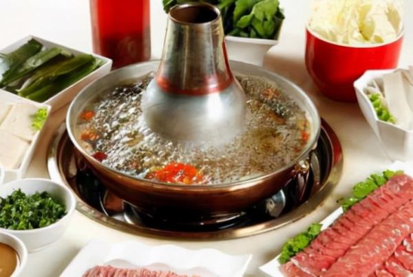 內蒙古十大特色美食，饞得流口水，以下這些美食一定要品嚐哦