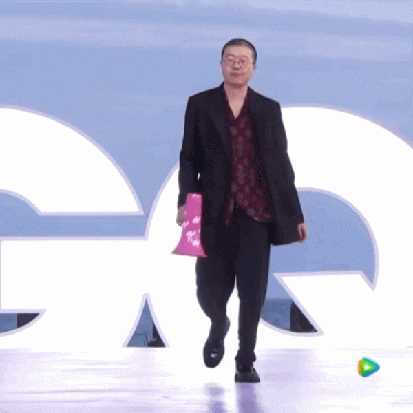 GQ紅毯的修羅場,土味與凌亂共存,美的爭奇鬥豔,土的一言難盡 GQ紅毯的修羅場,土味與凌亂共存,美的爭奇鬥豔,土的一言難盡