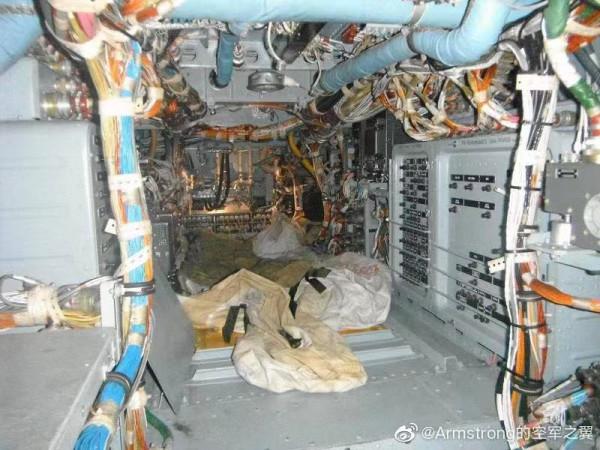 米28也有“載員艙”？內部空間好寬敞，這架直升機真可以扒