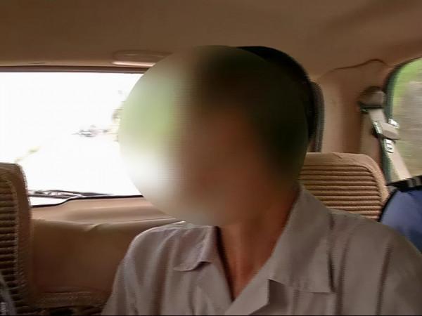 媽失蹤爸坐牢，6歲女孩撐起三代之家，13億人為她點贊加油