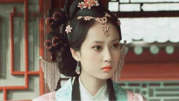 四位最經典的古典圓臉美女,古色古香,擁有最適合生活在古代的臉 四位最經典的古典圓臉美女,古色古香,擁有最適合生活在古代的臉