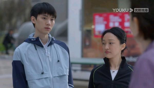 《小敏家》同樣是單親家庭，為何家駿沒佳佳開朗？只因這兩點