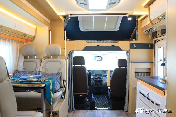 歐式設計風格，商務旅居兼備！鉑馳旅行家雙拓展房車