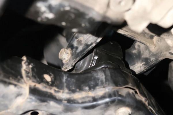 怪獸修車:翻新“老舊狀態”的11年起亞索蘭託,15萬公里重回巔峰 怪獸修車:翻新“老舊狀態”的11年起亞索蘭託,15萬公里重回巔峰