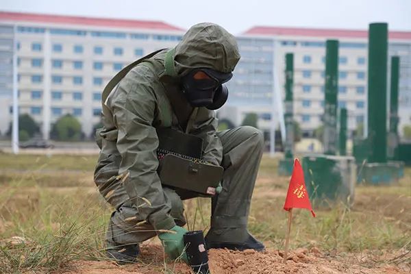 戰鼓催春｜和武警&OpenCurlyDoubleQuote;斜槓青年&rdquo;面對面