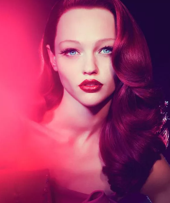 21世紀第一代超級模特,超模界的“傳奇”,一位遺落凡間的精靈 21世紀第一代超級模特,超模界的“傳奇”,一位遺落凡間的精靈