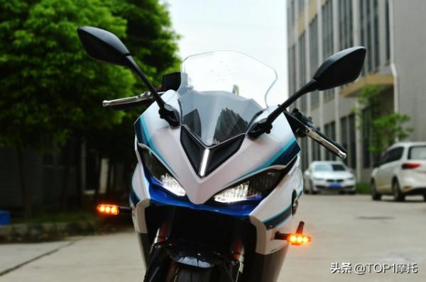 國產小排量雙缸跑車新標杆 QJMOTOR賽350雙碟版實拍 國產小排量雙缸跑車新標杆 QJMOTOR賽350雙碟版實拍