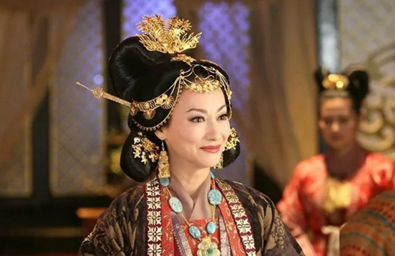 當過舞女做過乞丐,曾抑鬱自殺的惠英紅,為何被章子怡稱為";神";? 當過舞女做過乞丐,曾抑鬱自殺的惠英紅,為何被章子怡稱為";神";?