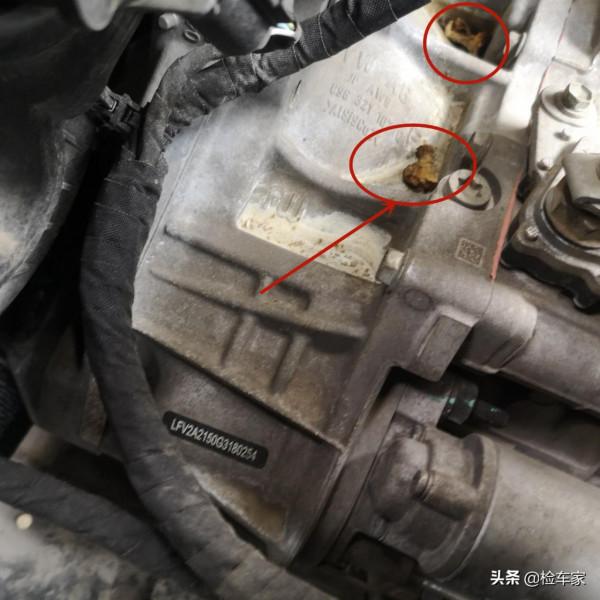 6萬多買輛才開四年的大眾寶來,扒開膠條讓人痛惜,賣家套路深 6萬多買輛才開四年的大眾寶來,扒開膠條讓人痛惜,賣家套路深