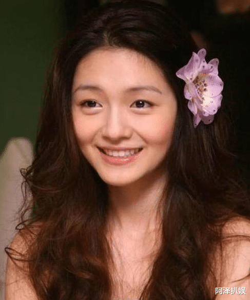 剪肉、吃抗血凝劑、變態護理頭髮？她為了變美是真的狠