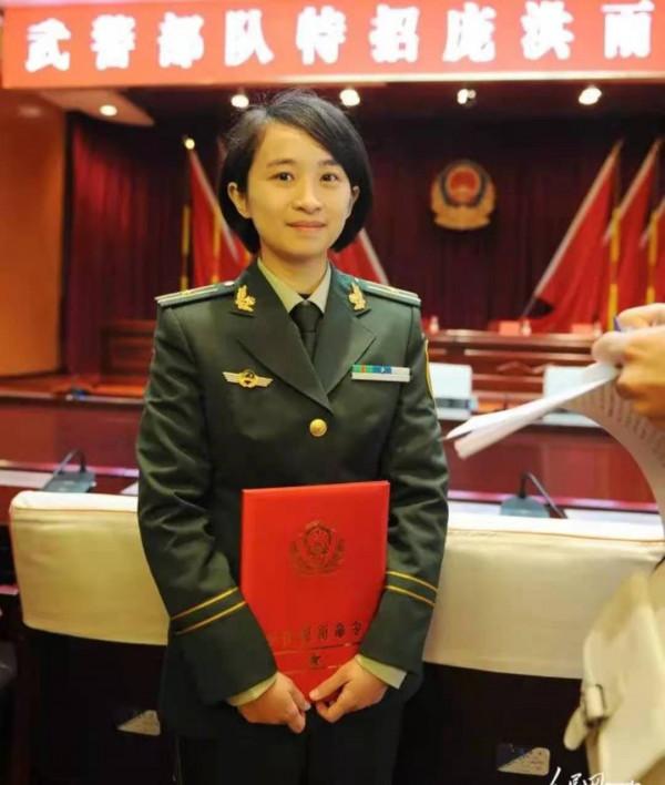 2013年武警戰士犧牲後，31歲妻子被特招入伍，如今過得怎麼樣了