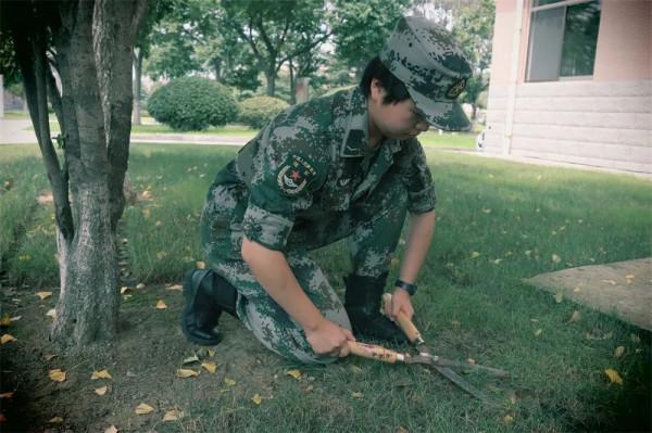 在軍營，有一種驕傲叫：“00後”女兵！