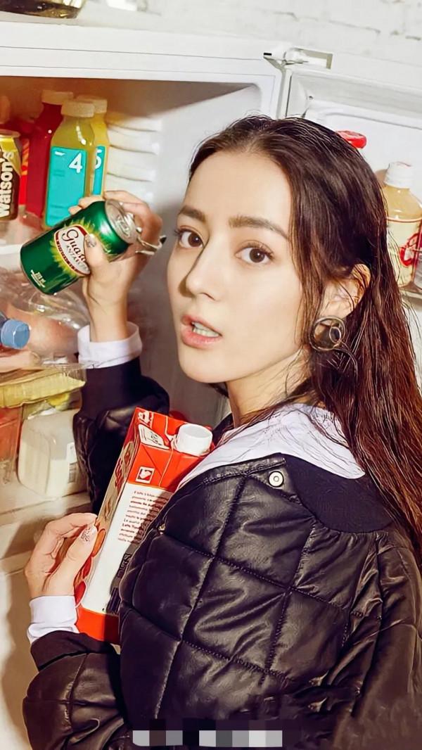 以前的迪麗熱巴and現在的迪麗熱巴 以前的迪麗熱巴and現在的迪麗熱巴