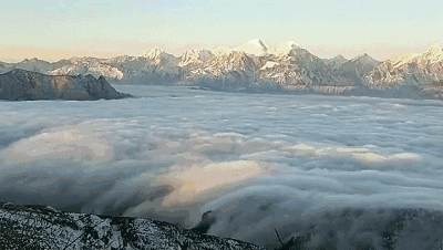 初秋來四川,帶你去看“海”!不信? 初秋來四川,帶你去看“海”!不信?