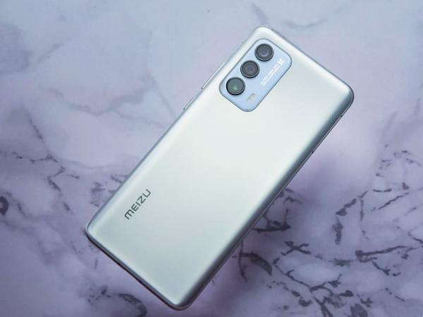 還有小屏旗艦嗎?翻箱倒櫃找出3款,閉著眼買就可以 還有小屏旗艦嗎?翻箱倒櫃找出3款,閉著眼買就可以