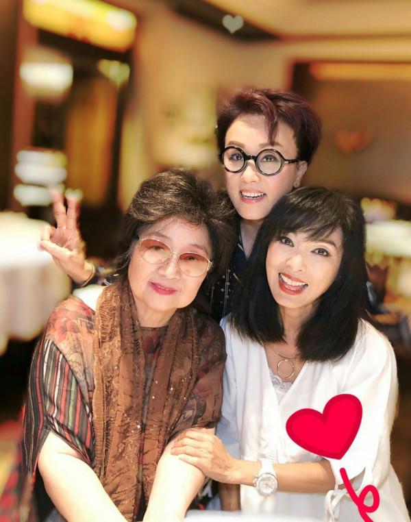 &quot;香港之鶯&quot;徐小鳳：春晚為其破例，分手也不願改國籍，現狀如何？