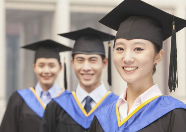 “南開博士被開除”瞬間登上風口浪尖,父母大鬧學校,結局大反轉 “南開博士被開除”瞬間登上風口浪尖,父母大鬧學校,結局大反轉