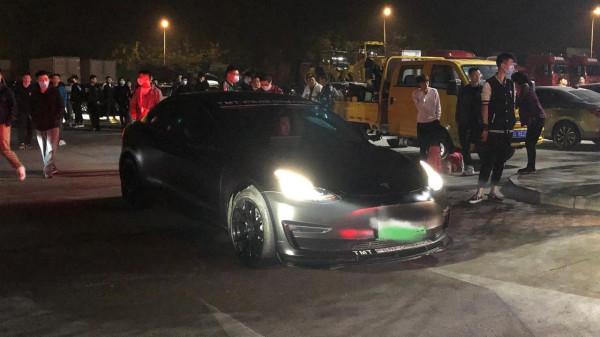 黑武士看膩了？走起！黑黃競技風！