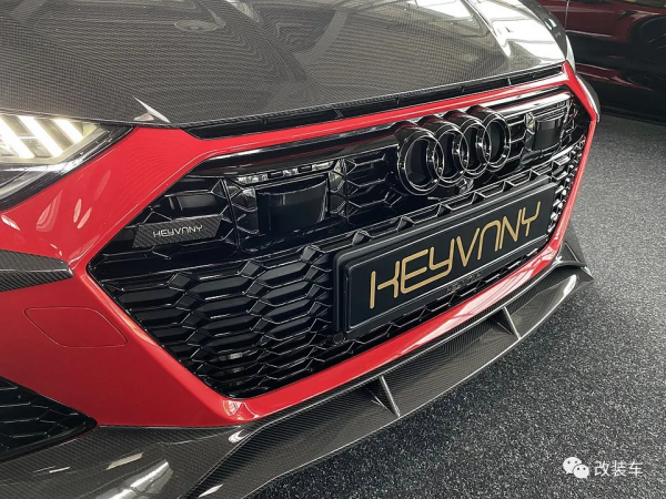 花100萬打造735馬力的奧迪RS7，3秒破百的碳纖維猛獸你們愛了嗎？