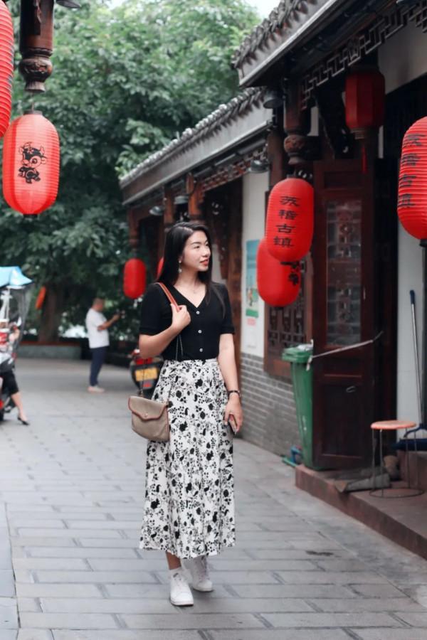 離成都不到一小時，發現一個原生態千年古鎮，小眾安靜美食超多