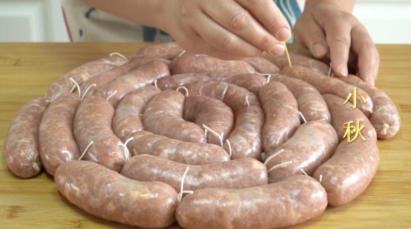 豬肉脆皮腸，想吃就自己在家做，告訴你比例，做一次吃3月沒問題