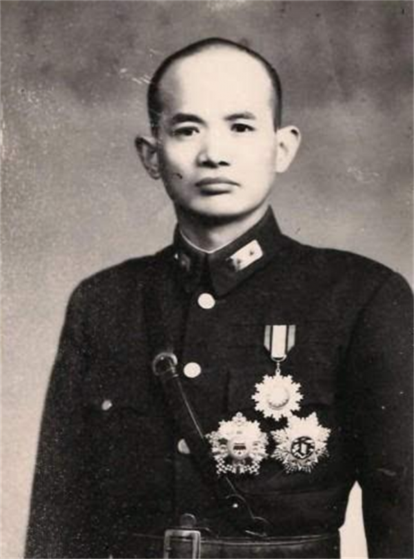 蔣介石首任侍衛長王世和揭秘：蔣家內部的恩怨糾葛