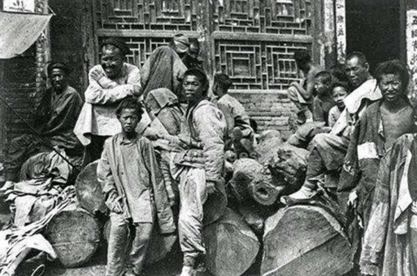 一位虛構的中國女英雄，被美國傳頌百年，至今還拿她吸引中國遊客