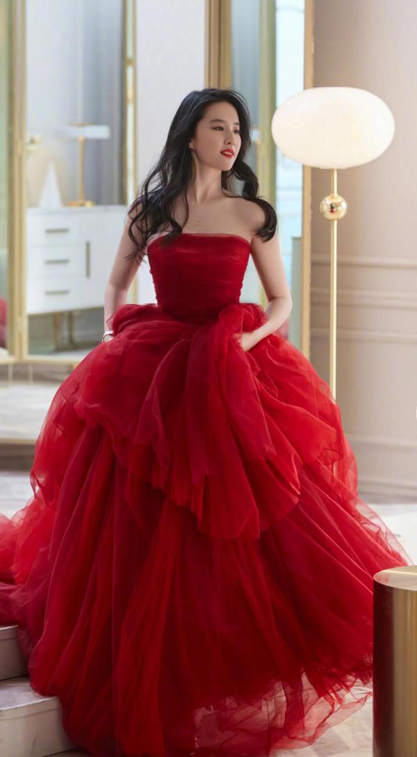 盤點那些身穿“中國紅”服裝的女演員