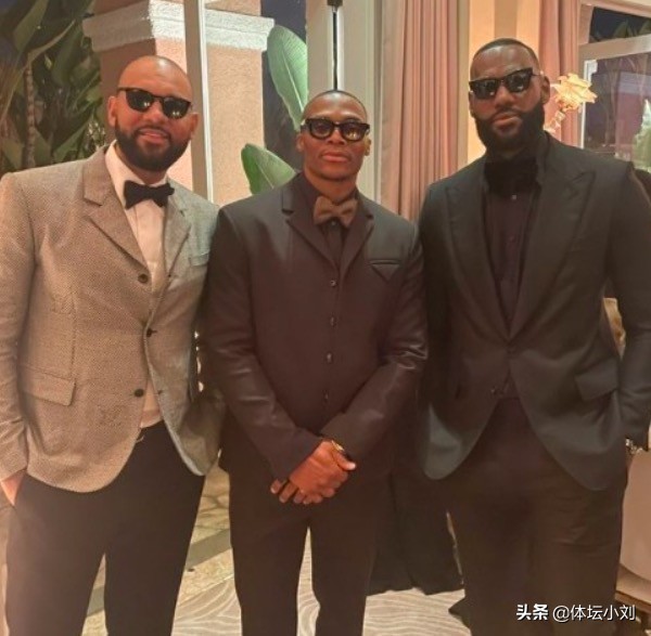 就在今天!戴維斯完婚,詹威出席,火箭一簽一裁,籃網被看好 就在今天!戴維斯完婚,詹威出席,火箭一簽一裁,籃網被看好