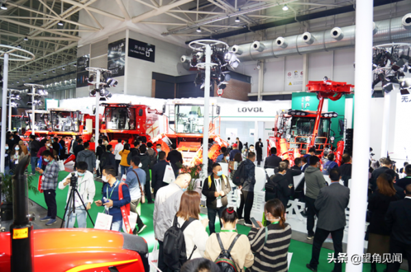 科技創未來 領航新時代 濰柴雷沃智慧農機全明星陣容亮相全國會