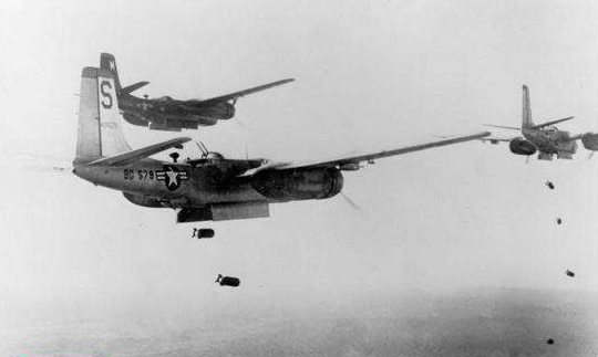 美軍飛行員擊落一架運輸機，21名蘇軍當場犧牲，蘇聯：以血還血