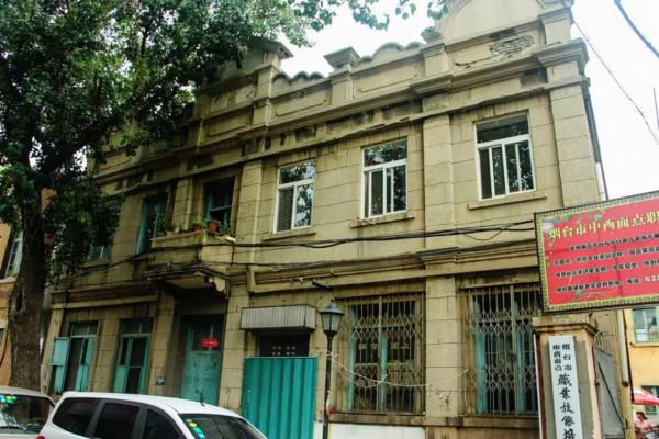 抗日戰爭時期,大漢奸向日軍捐獻40架戰機,得天皇接見 抗日戰爭時期,大漢奸向日軍捐獻40架戰機,得天皇接見