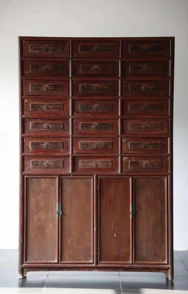 書櫃和藥櫃各倆