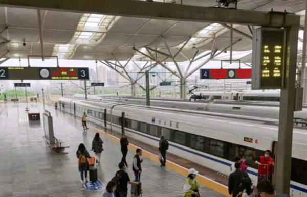 美國遊客拍下“長沙南站”建築,引發網友熱議:中國建設很強大 美國遊客拍下“長沙南站”建築,引發網友熱議:中國建設很強大