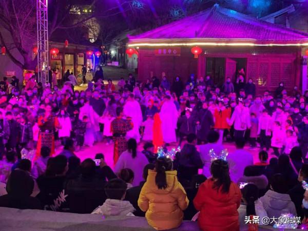 地道民俗味兒，中原影視城萬盞燈籠鬧元宵