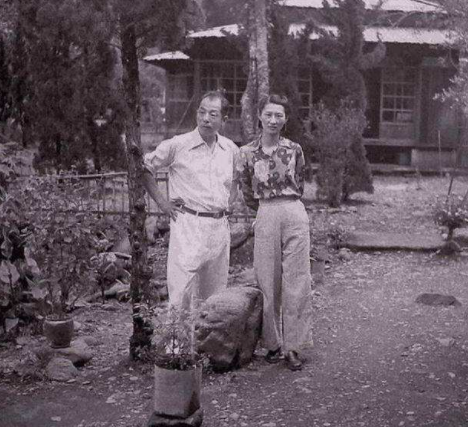 2001年張學良逝世,銀行鉅額存款被公開,他這麼多錢是哪來的? 2001年張學良逝世,銀行鉅額存款被公開,他這麼多錢是哪來的?