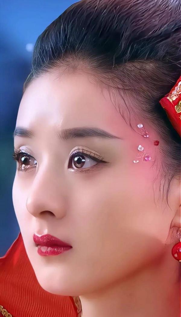 古裝公主趙麗穎，美若天仙，熱心公益的她越來越美