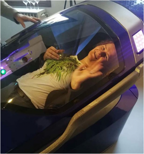 一鍵去世？“安樂死艙”在瑞士透過審批，研發者：僅需30秒、無窒息感