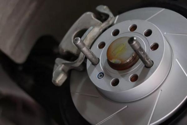 怪獸修車：翻新來自河南的大眾途安，全車異響抖動，積碳堆積如山